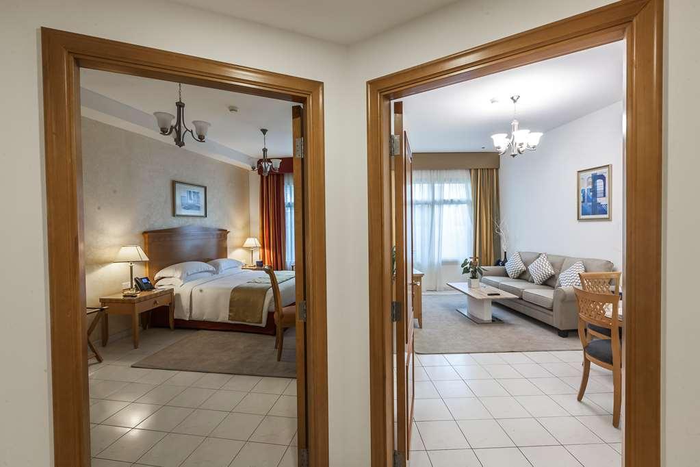 Roda Al Murooj Residences Hotel Dubai